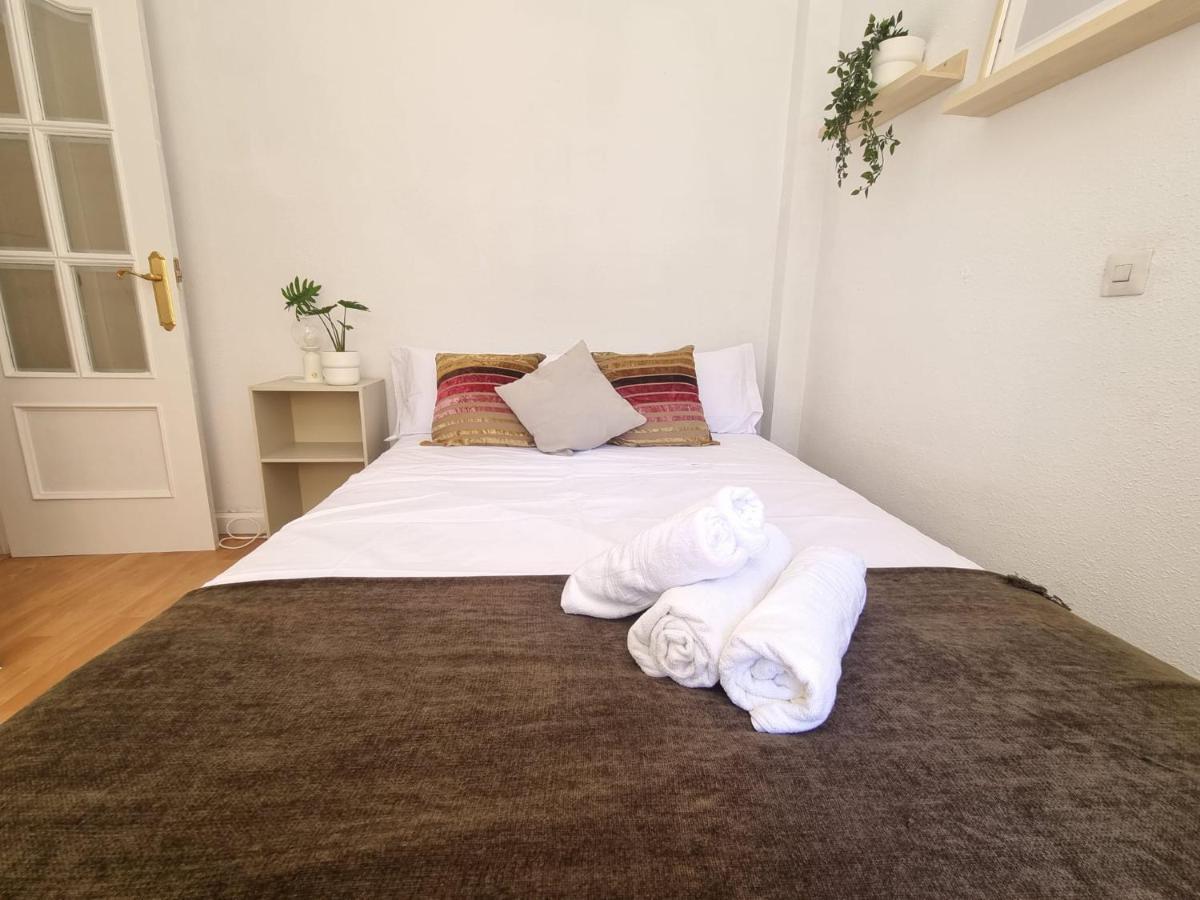 Un Rincon Con Vistas Al Parque Wifi Junto A Catedral By Apartamentos Logrono Exterior photo